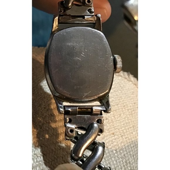 ? 1950's -1960’s  U.S. Time Alice In Wonderland Wristwatch Vintage Not Tested - Picture 3 of 3